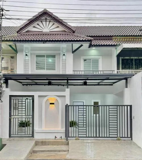 For Sale Townhouse/Townhome  , Baan Pruksa 14 A Bangbuathong , newly renovated , Bang Khu Rat , Bang Bua Thong , Nonthaburi , CX-132073
