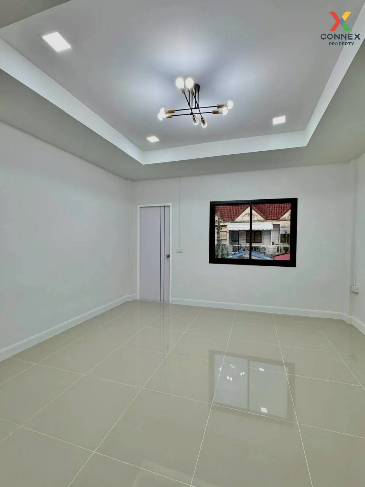 For Sale Townhouse/Townhome  , Pimonrat 2 , newly renovated , Phi