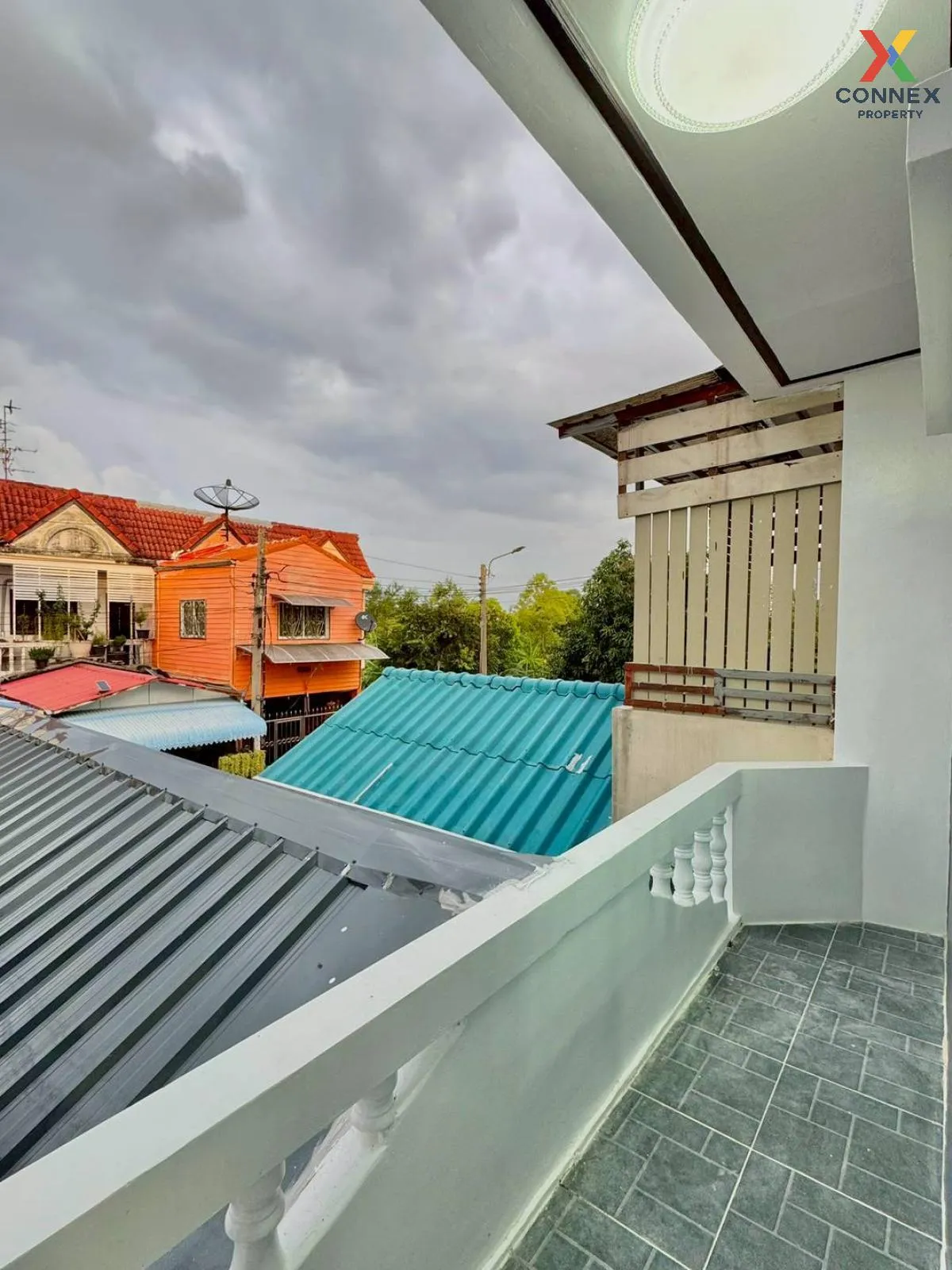 For Sale Townhouse/Townhome  , Pimonrat 2 , newly renovated , Phi