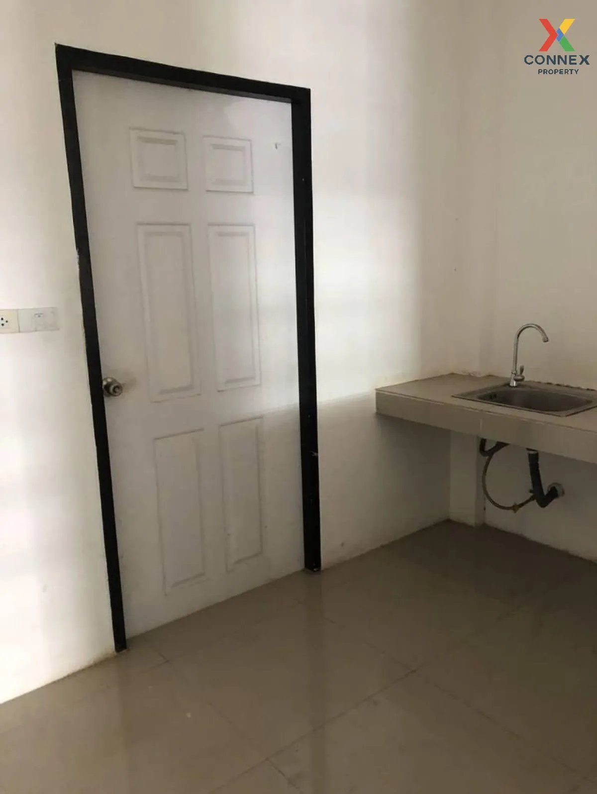 For Sale Townhouse/Townhome  , Romyen 2 Pluakdaeng - Wangtapin , 