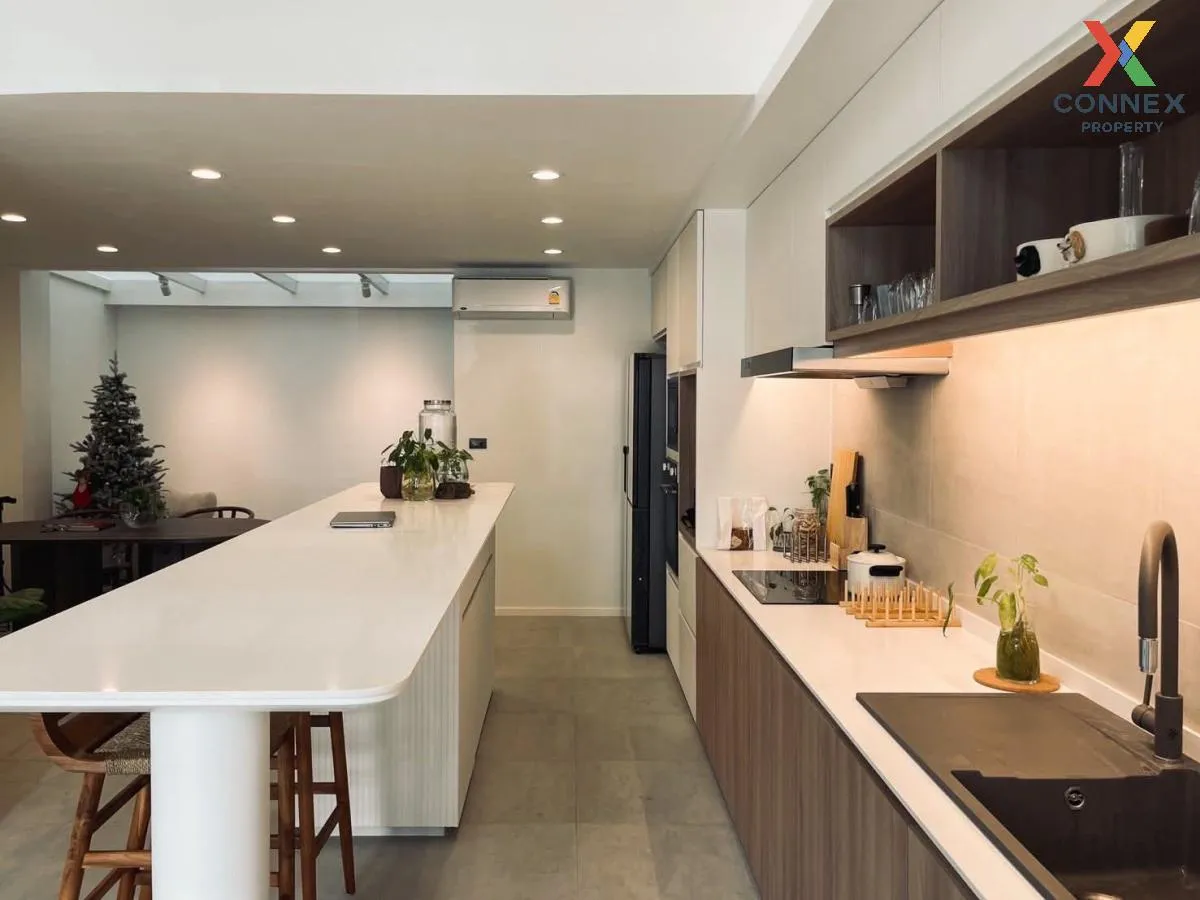 For Rent Townhouse/Townhome  , Shizen Phatthanakan 32 , Suan Luan