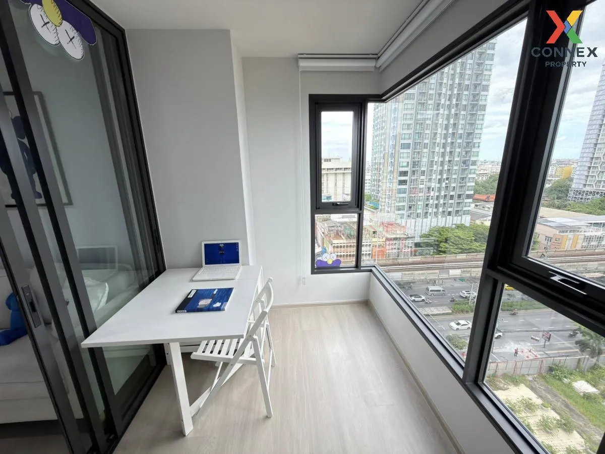 For Rent Condo , Aspire Onnut Station , corner unit , BTS-On Nut  4