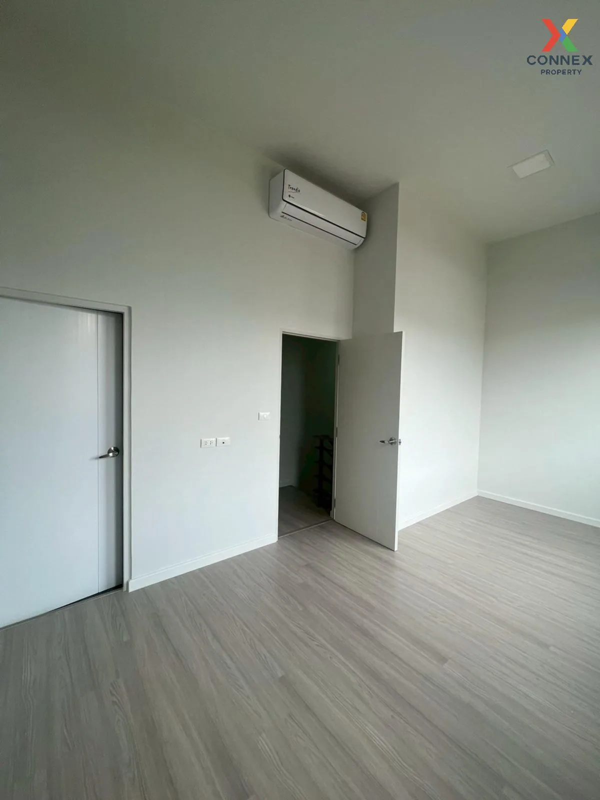 For Rent Townhouse/Townhome  , Siri Place Phaholyothin 52 , Khlon