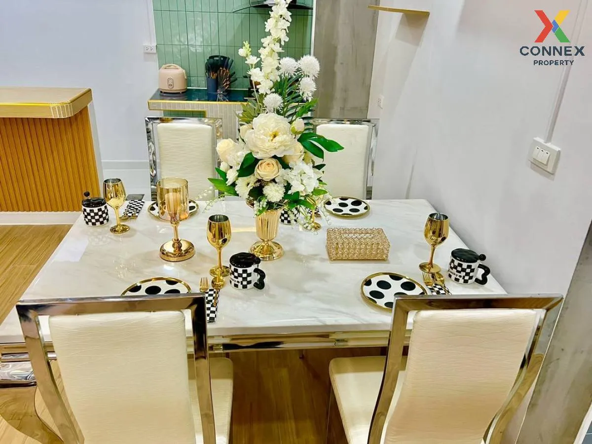 For Sale Townhouse/Townhome  , The Trust Town Wongwaen - Lamlukka