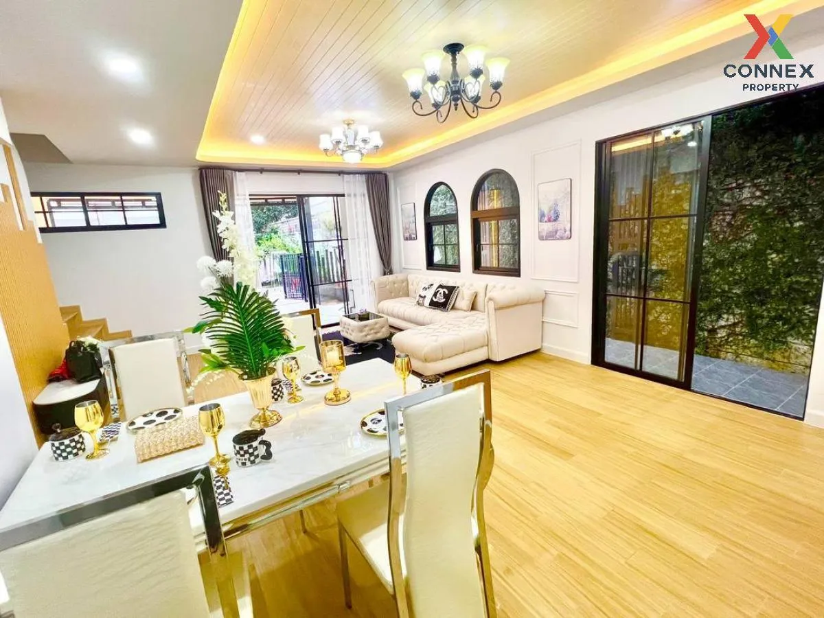 For Sale Townhouse/Townhome  , The Trust Town Wongwaen - Lamlukka