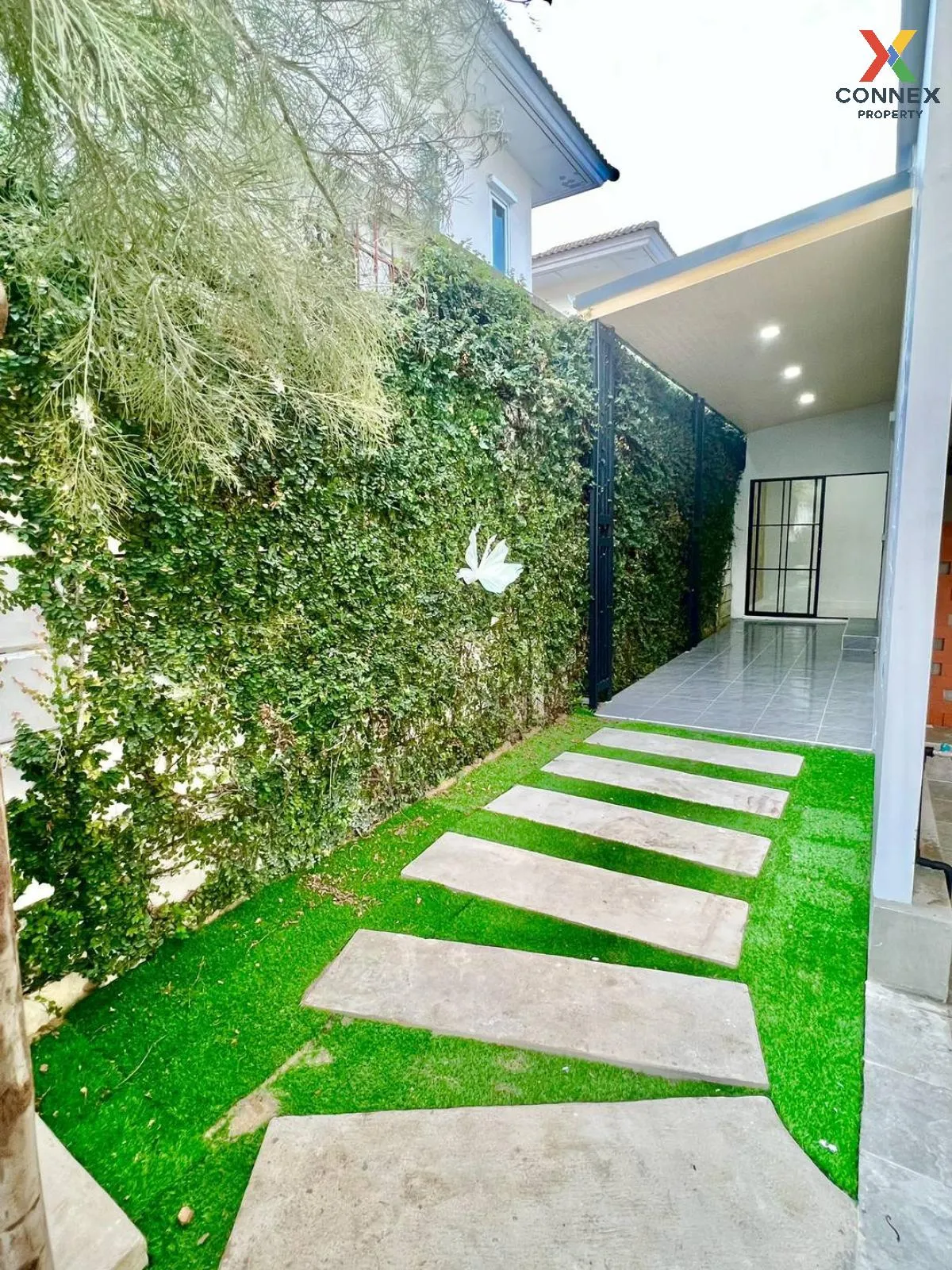 For Sale Townhouse/Townhome  , The Trust Town Wongwaen - Lamlukka