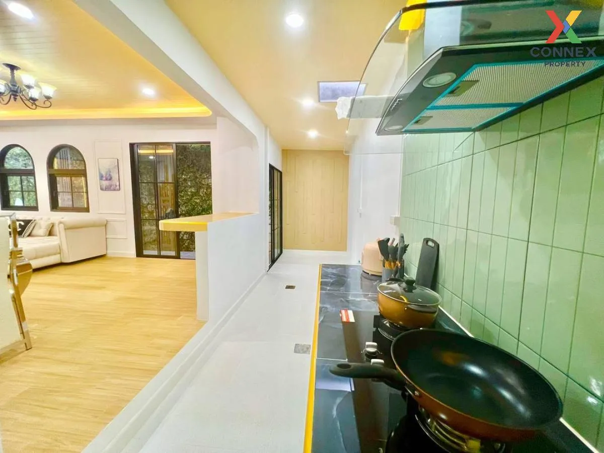 For Sale Townhouse/Townhome  , The Trust Town Wongwaen - Lamlukka