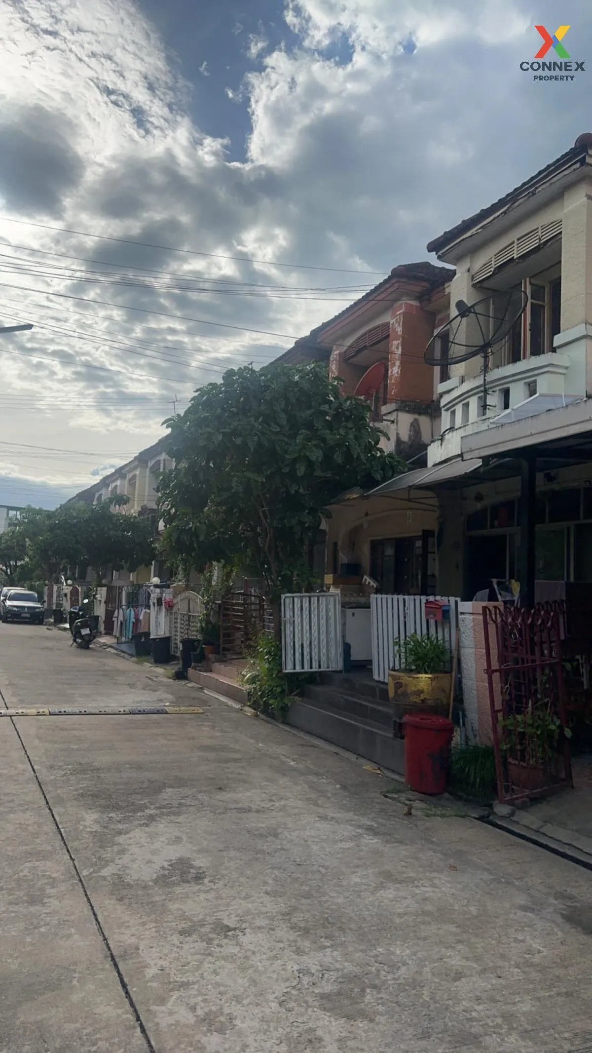 For Sale Townhouse/Townhome  , Baan Bussarin Pinklao , Krathum Lo 4