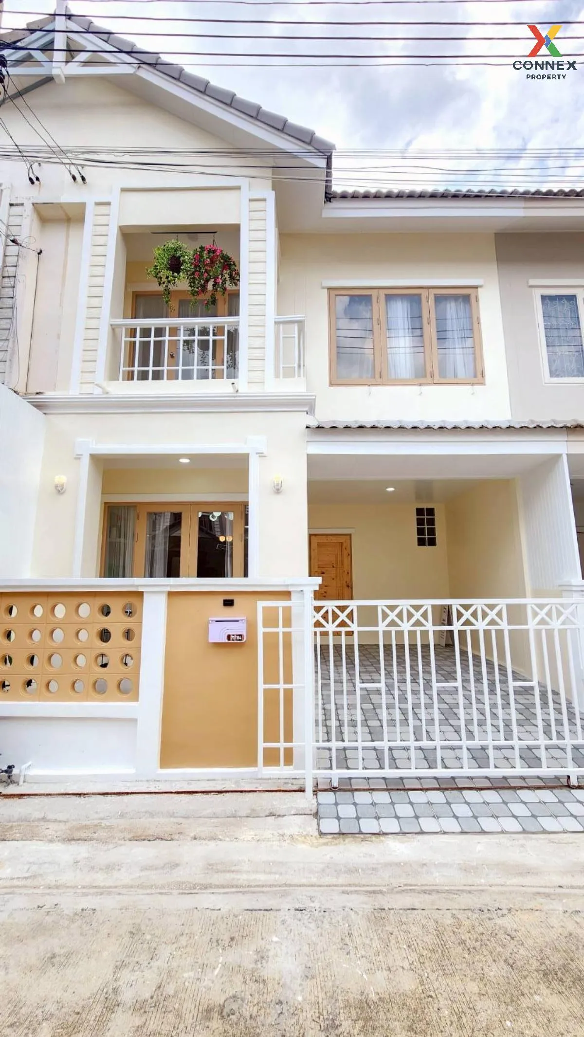 For Sale Townhouse/Townhome  , Baan Fah Piyarom Ruean Pana , newl 1