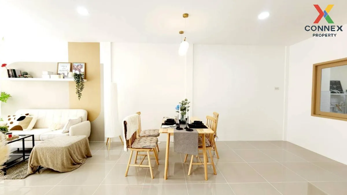For Sale Townhouse/Townhome  , Baan Fah Piyarom Ruean Pana , newl