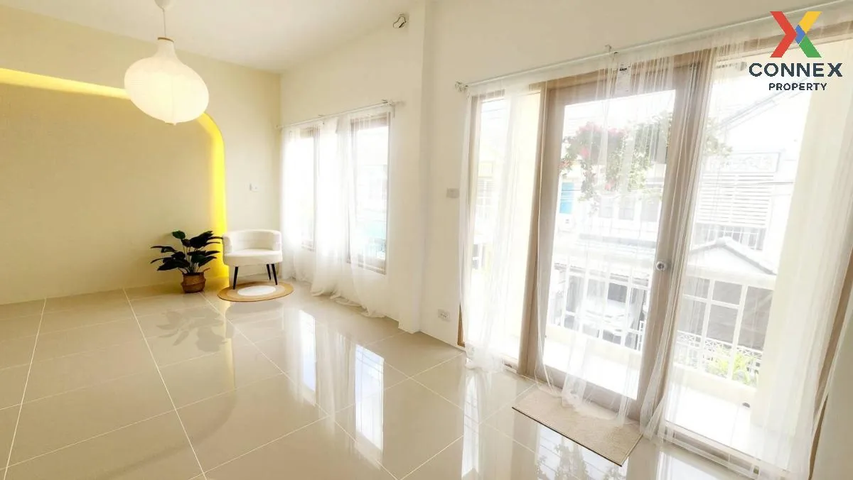 For Sale Townhouse/Townhome  , Baan Fah Piyarom Ruean Pana , newl