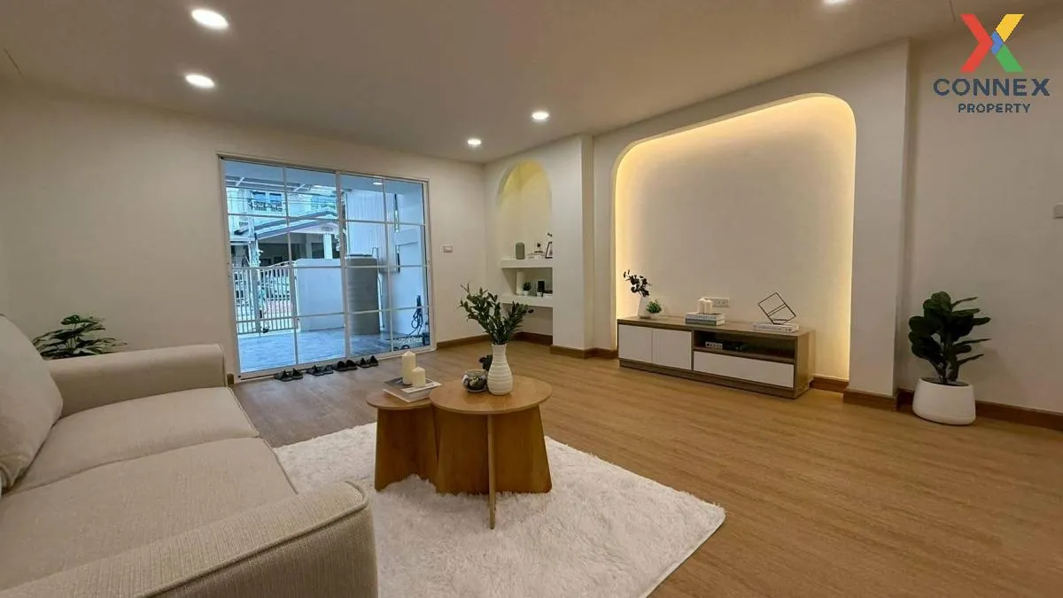 For Sale Townhouse/Townhome  , Baan Pim Thong , newly renovated , 1