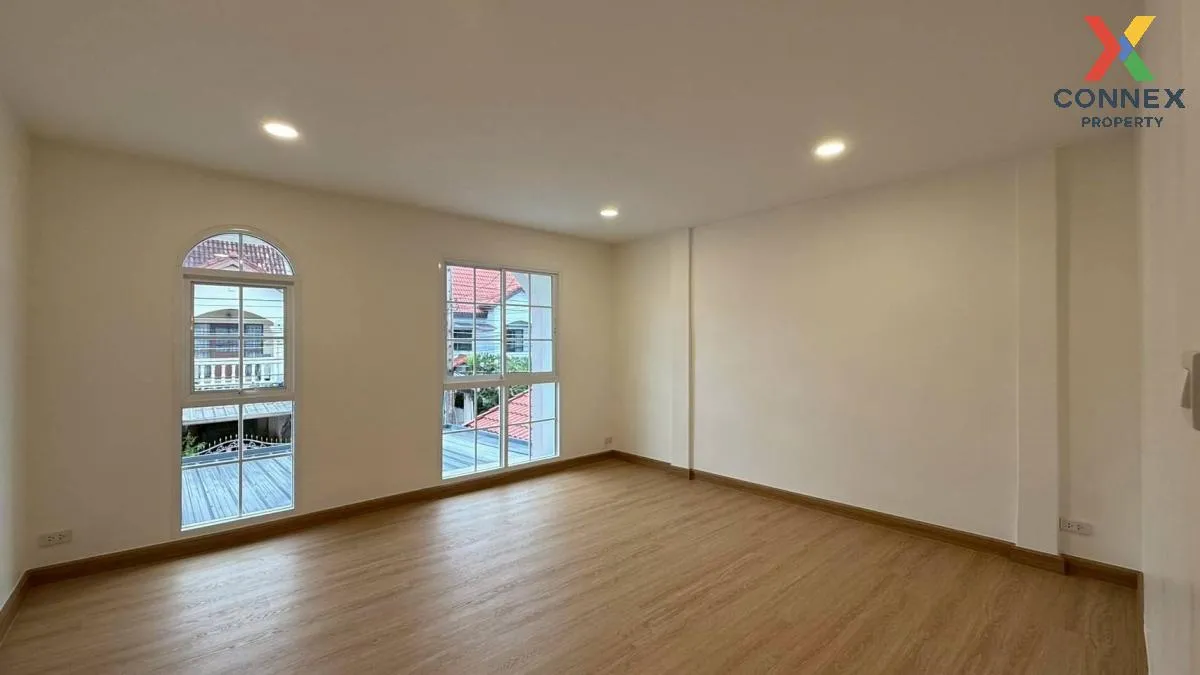 For Sale Townhouse/Townhome  , Baan Pim Thong , newly renovated ,