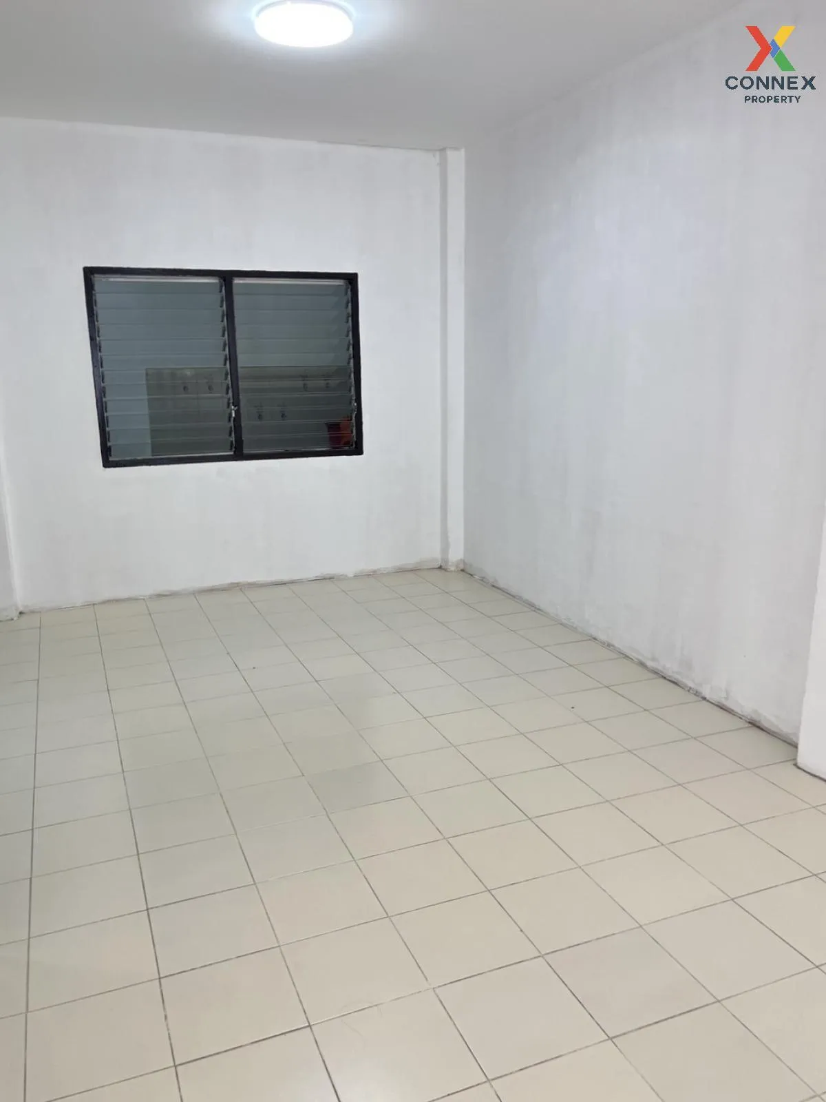 For Sale Townhouse/Townhome  , Baan Pornthisan 5 , Lam Phak Kut ,
