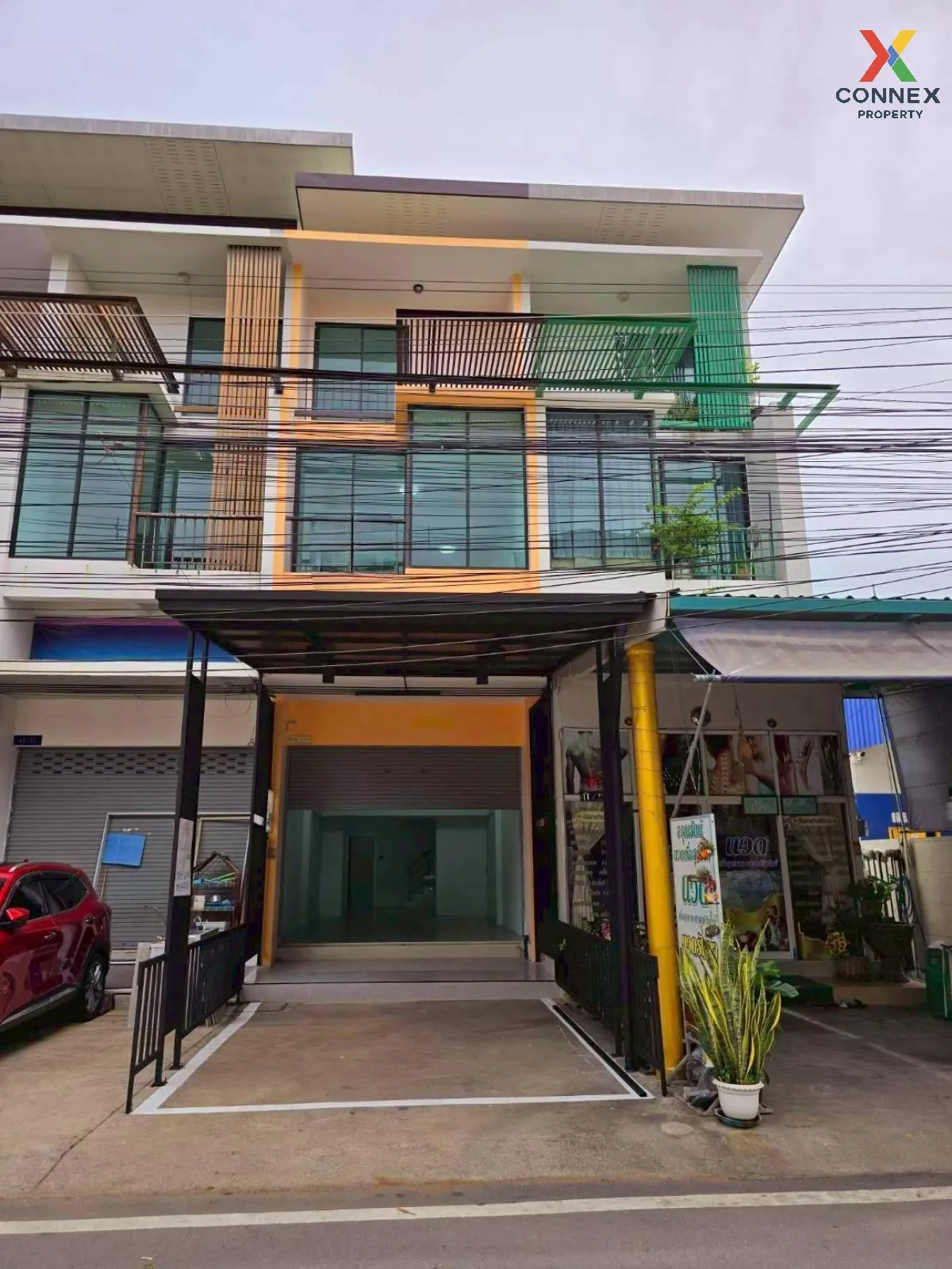 For Sale 3.5-storey commercial building , Mueang Chon Buri , Chon 2