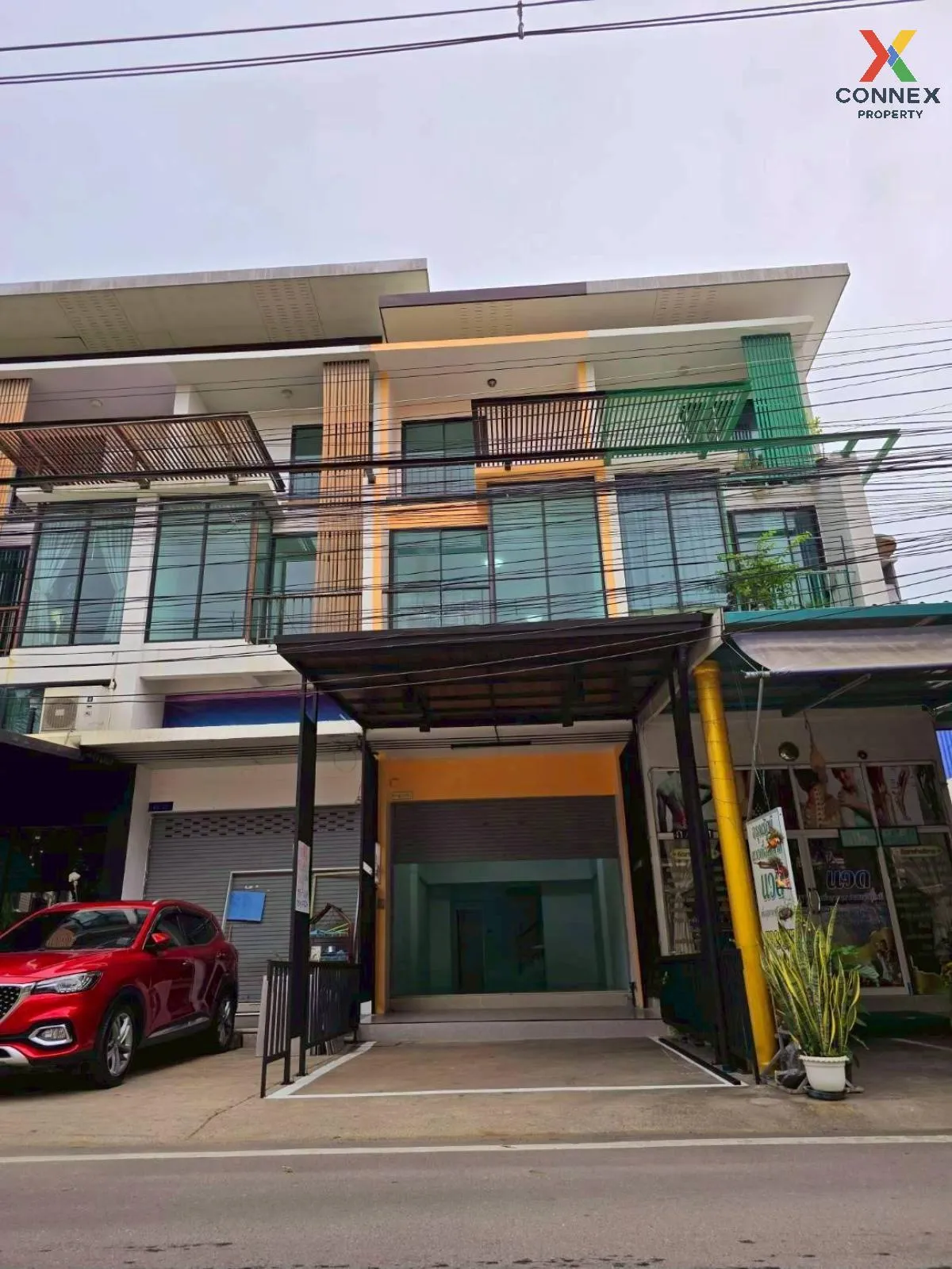 For Sale 3.5-storey commercial building , Mueang Chon Buri , Chon 3