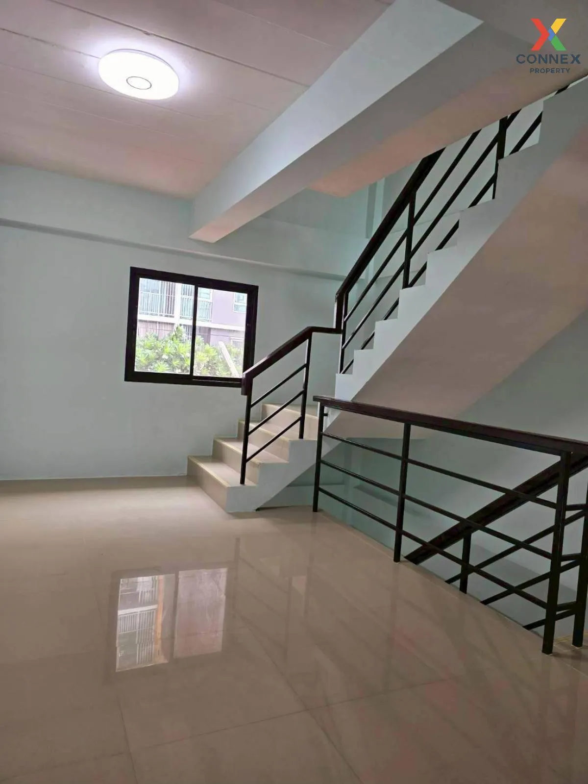 For Sale 3.5-storey commercial building , Mueang Chon Buri , Chon