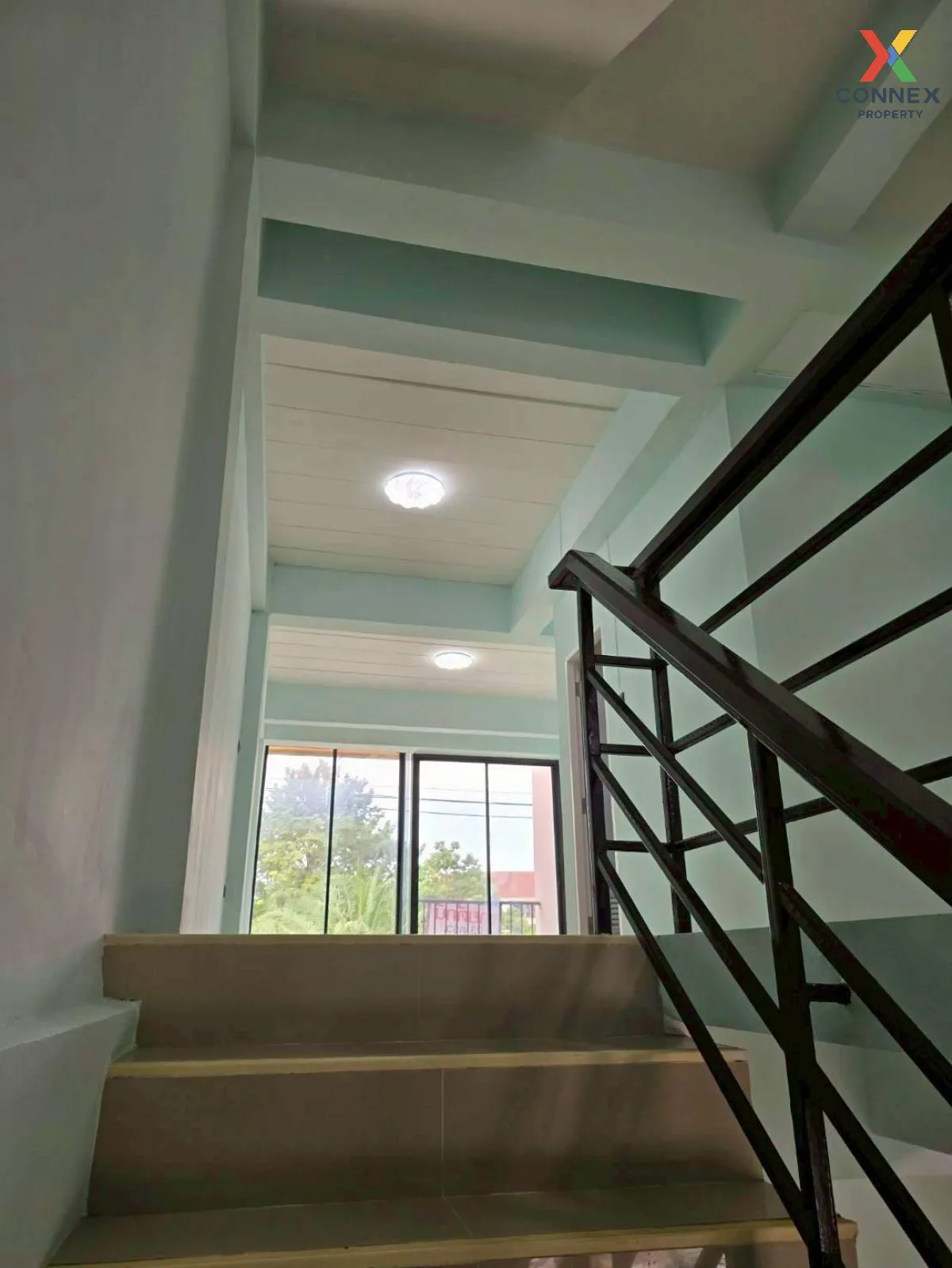 For Sale 3.5-storey commercial building , Mueang Chon Buri , Chon