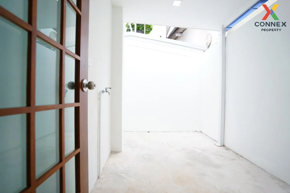 ขายทาวน์เฮ้าส์/ทาวน์โฮม  บ้านรัตนวรรณ รีโนเวทใหม่ บางกรวย บางกรวย