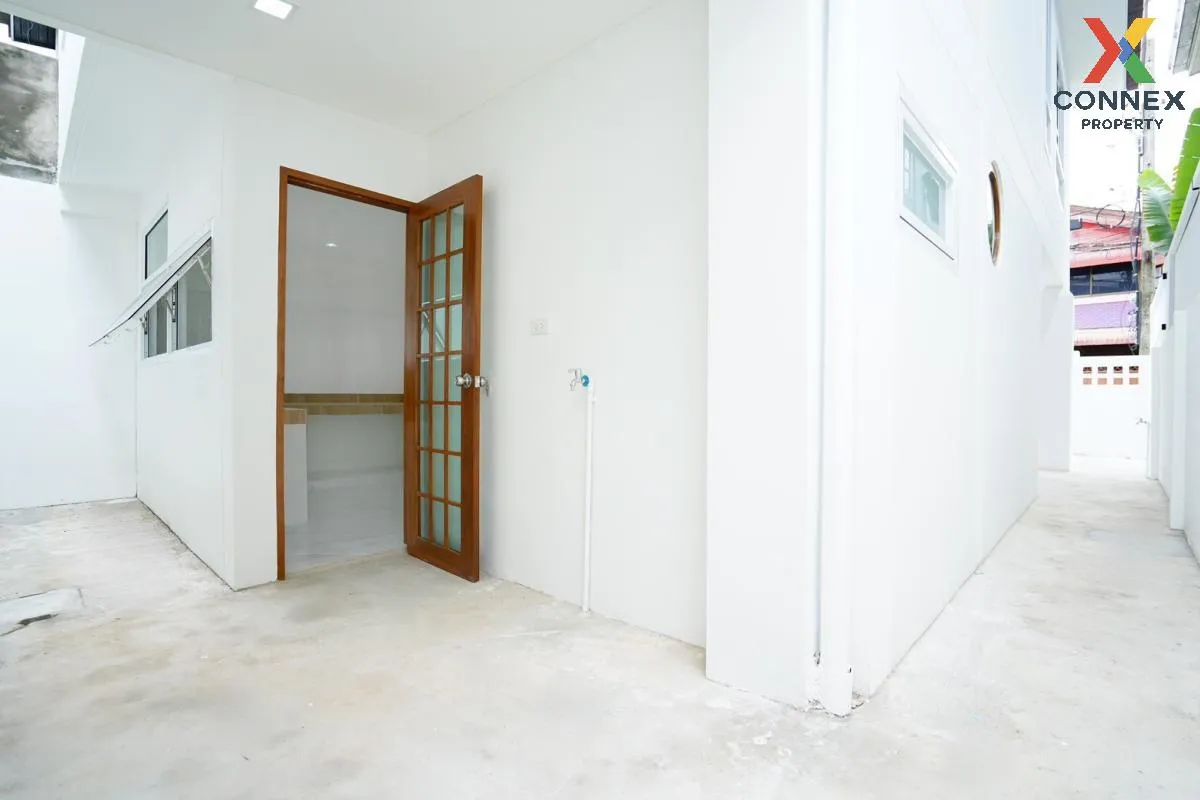 ขายทาวน์เฮ้าส์/ทาวน์โฮม  บ้านรัตนวรรณ รีโนเวทใหม่ บางกรวย บางกรวย