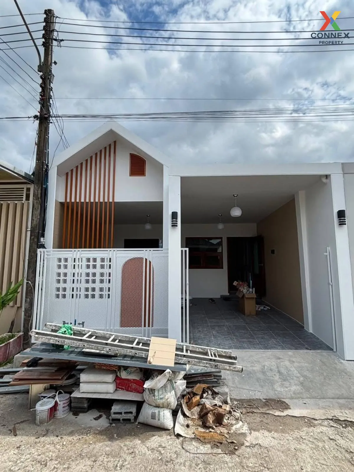 For Sale Townhouse/Townhome  , Baan Ruean Suk 2 , newly renovated 4