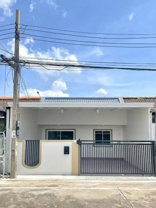 ขายทาวน์เฮาส์  หมู่บ้านทรายทองนิเวศน์  รีโนเวทใหม่ ท่าทราย เมืองนนทบุรี นนทบุรี CX-132849