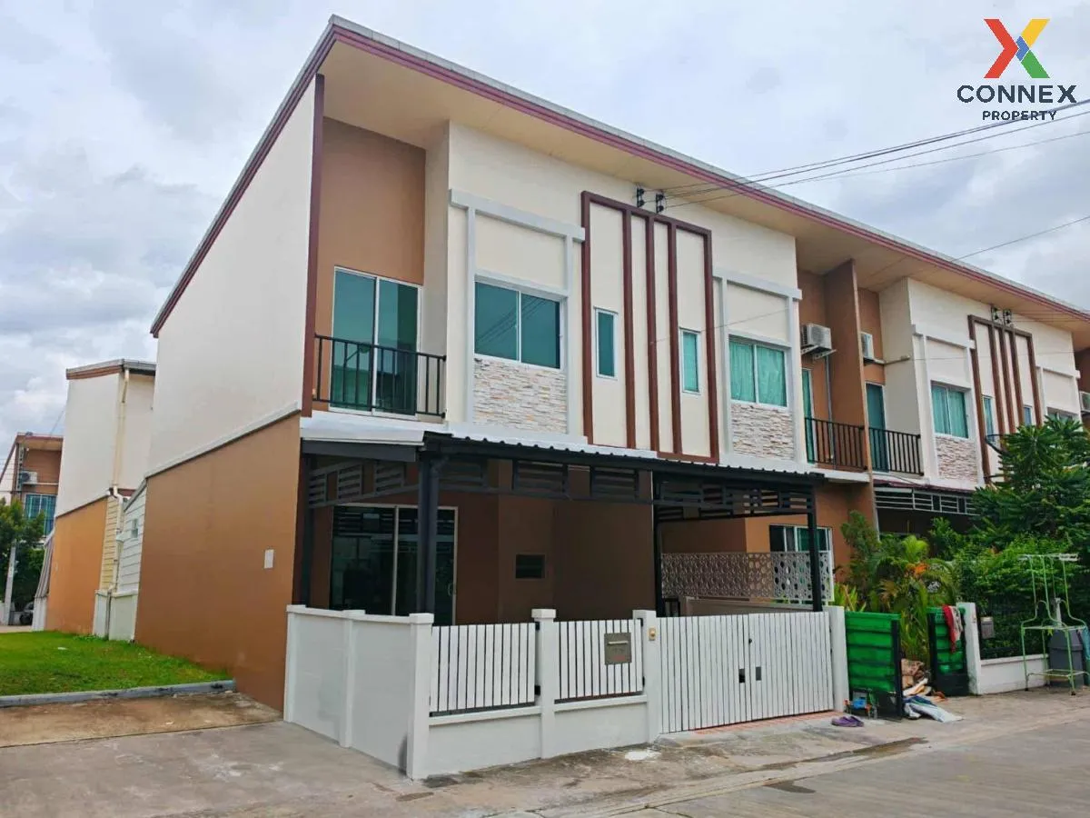 For Sale Townhouse/Townhome  , Pleno Suksawat 66 , corner unit ,  1
