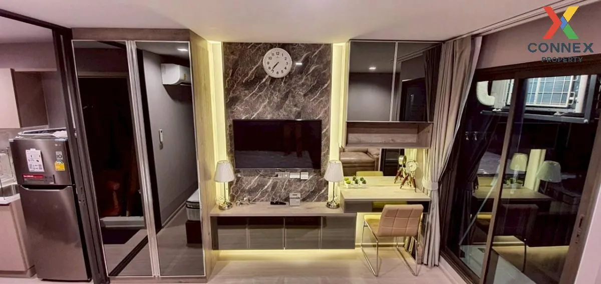 For Rent Condo , Life Ladprao , high floor , BTS-Ha Yaek Lat Phra 1