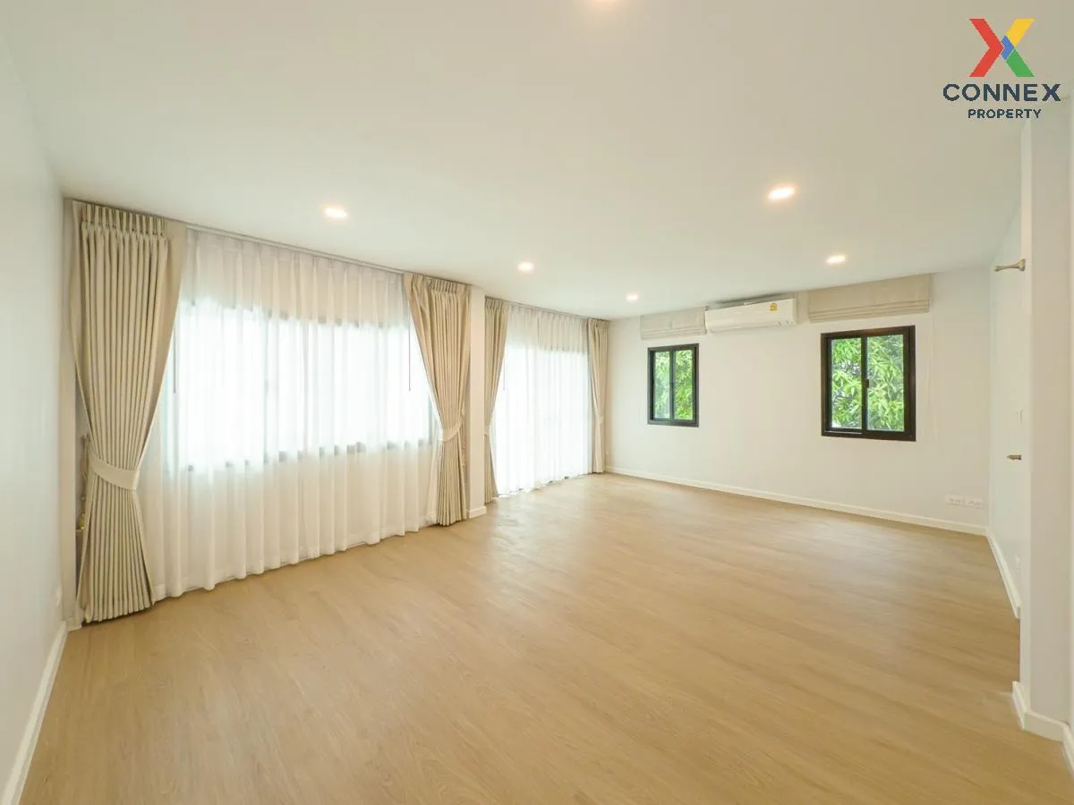 For Sale House , Baan Sinsuk , newly renovated , Khlong Chan , Ba