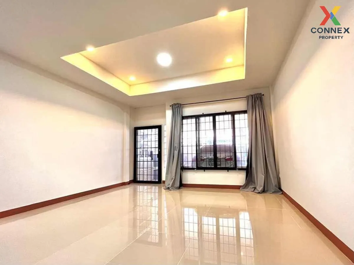 For Sale Townhouse/Townhome  , Baan Yu Charoen 3 , BTS-Khu Khot , 3