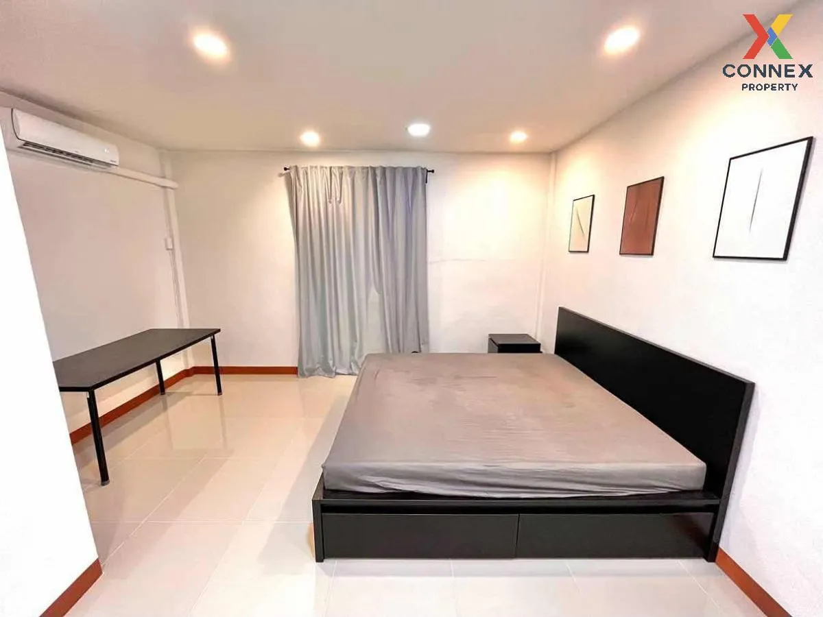 For Sale Townhouse/Townhome  , Baan Yu Charoen 3 , BTS-Khu Khot , 4