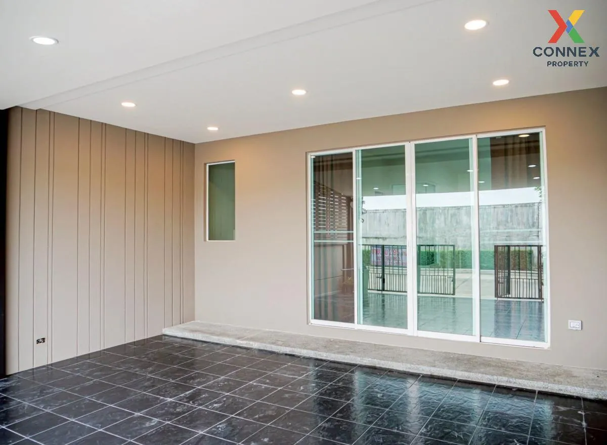 For Sale Townhouse/Townhome  , TYME Rama 5 , wide frontage , newl 2