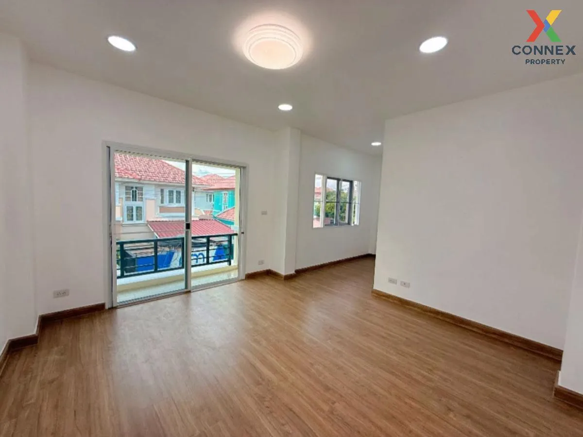 For Sale House , Narawan Ekachai , newly renovated , Bang Nam Chu