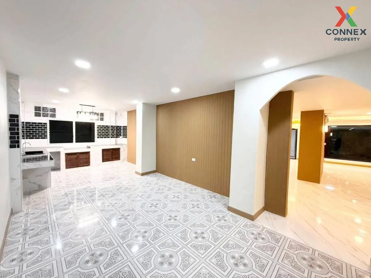 For Sale House , Phetmonthon Green Bangbon 5 , wide frontage , ne