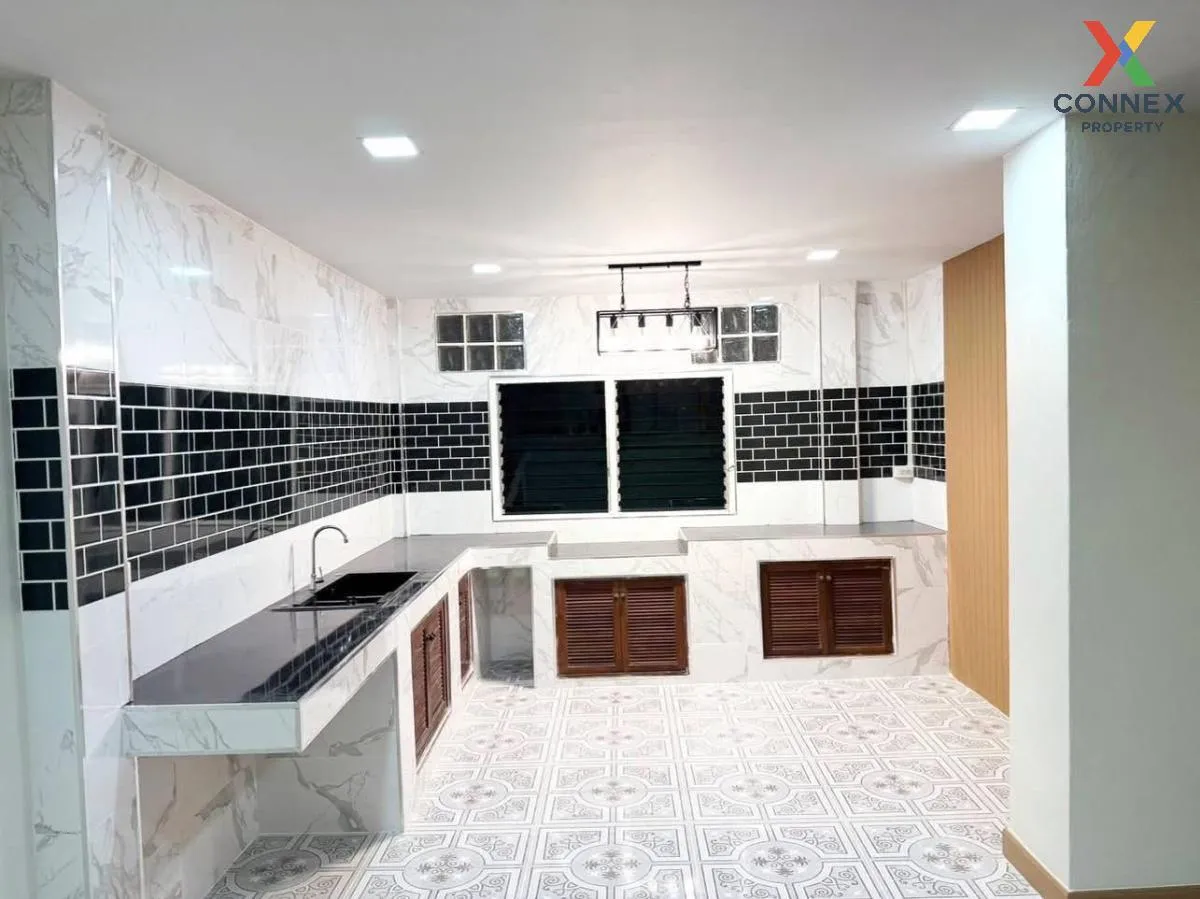 For Sale House , Phetmonthon Green Bangbon 5 , wide frontage , ne