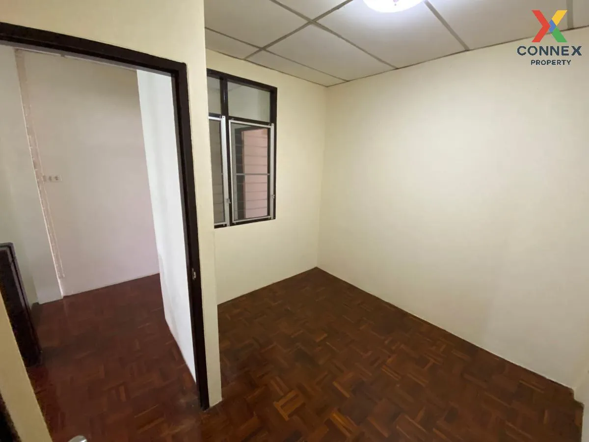 For Sale Townhouse/Townhome  , Baan Nanthicha 3/8 , Sai Noi , Sai