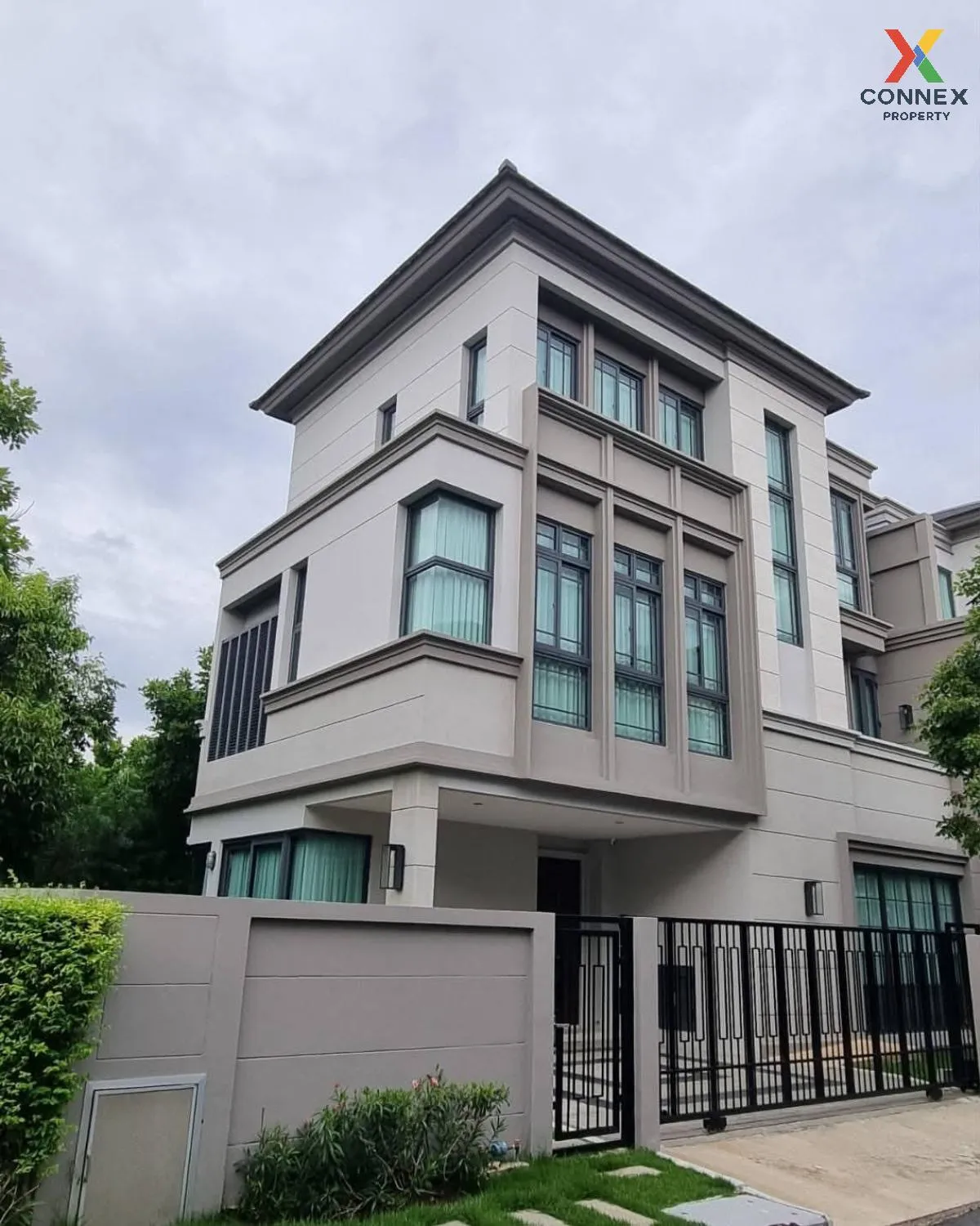 For Sale Townhouse/Townhome  , THE SONNE Srinakarin-Bangna , corn 1
