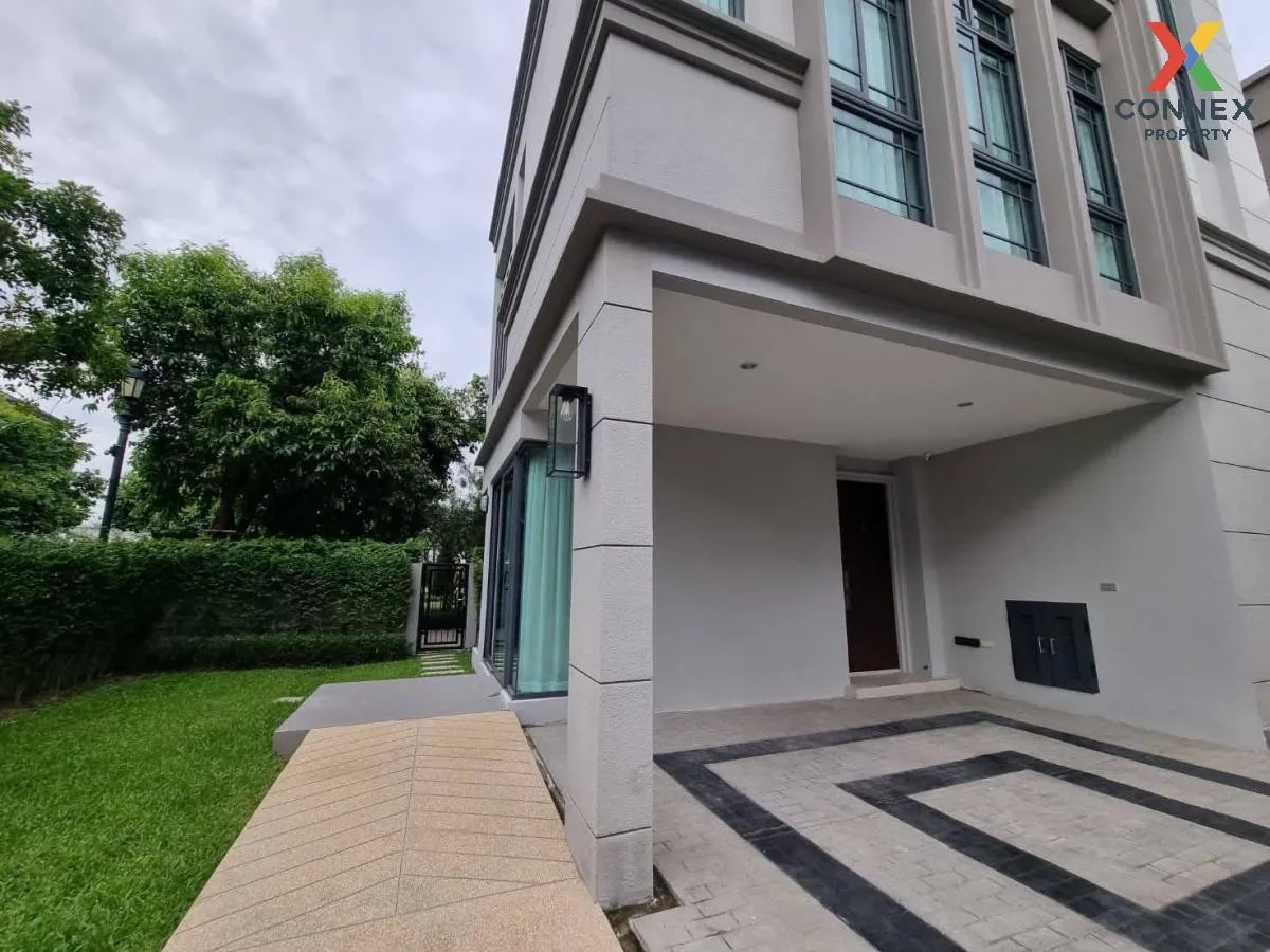 For Sale Townhouse/Townhome  , THE SONNE Srinakarin-Bangna , corn