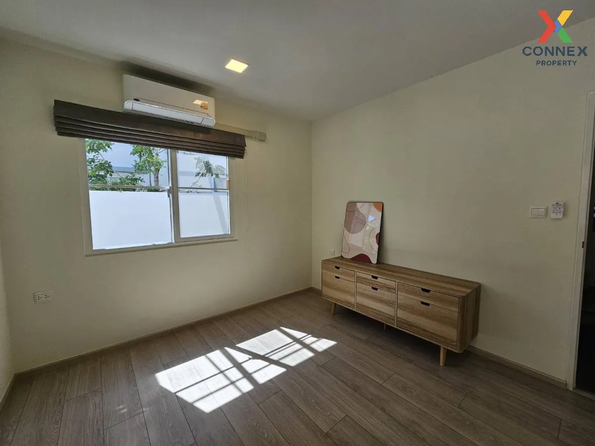For Rent House , Villaggio 3 Srinakarin - Bangna , nice view , ne