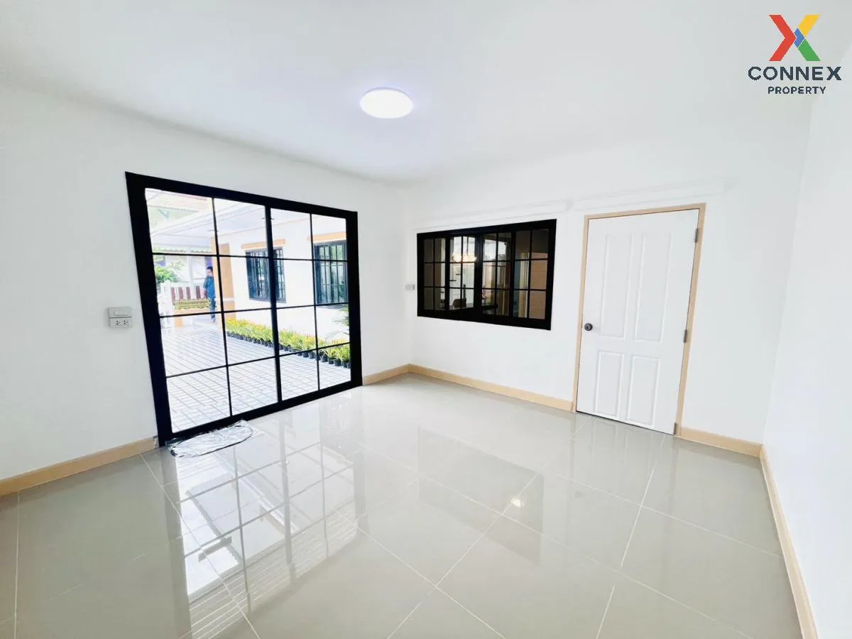 For Sale House , Baan Pruksa 19 Bangbuathong , corner unit , newl 4
