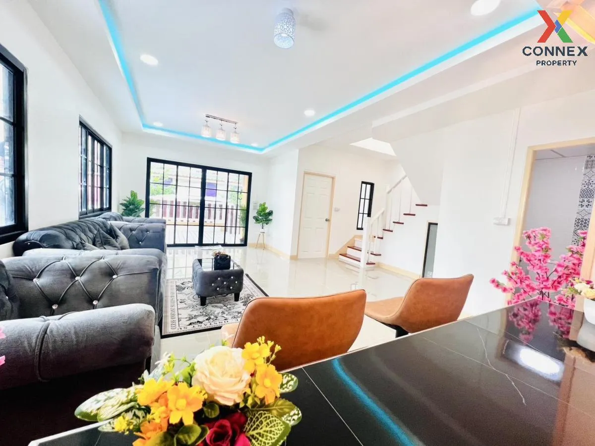 For Sale House , Baan Pruksa 19 Bangbuathong , corner unit , newl