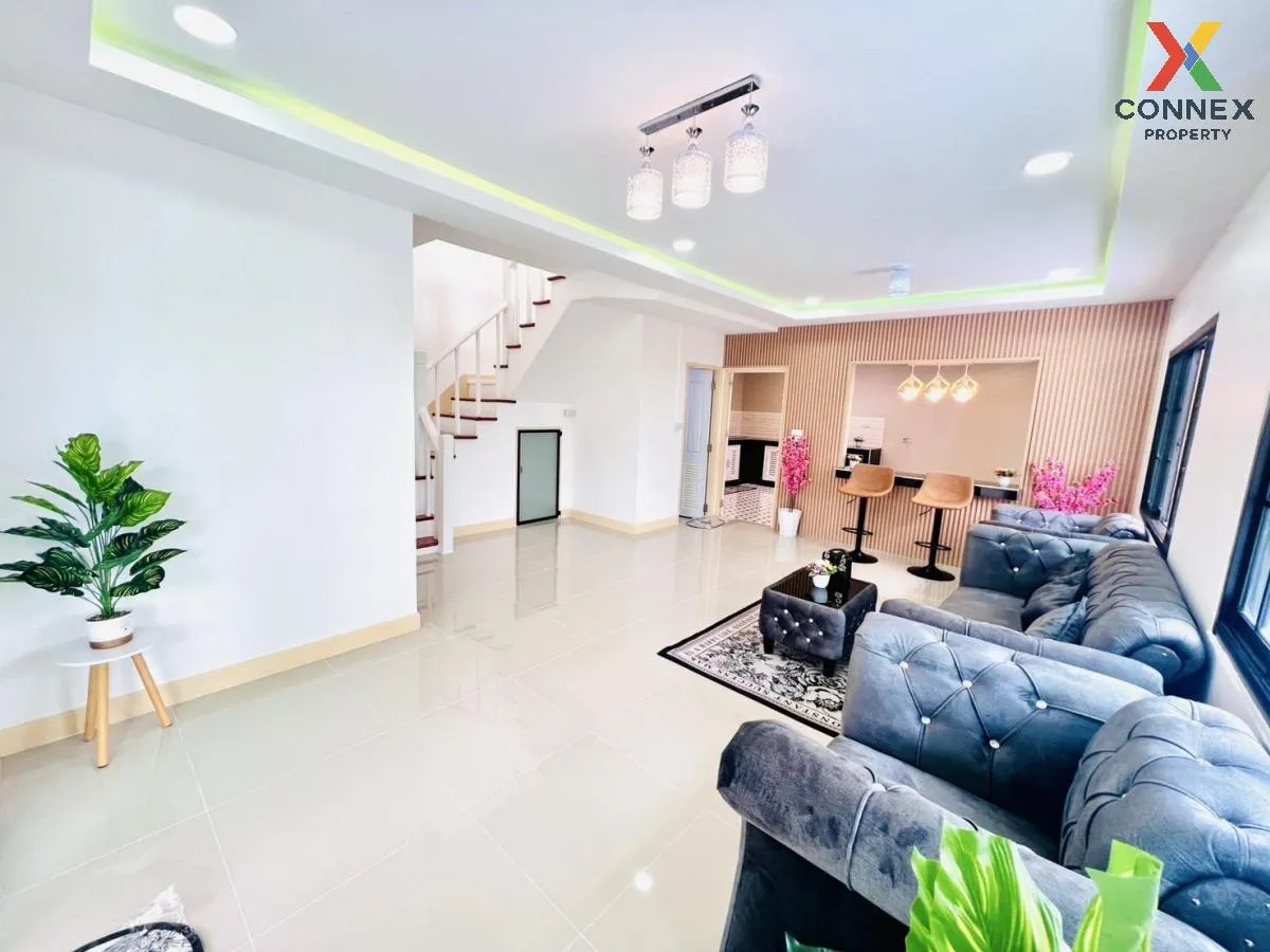 For Sale House , Baan Pruksa 19 Bangbuathong , corner unit , newl