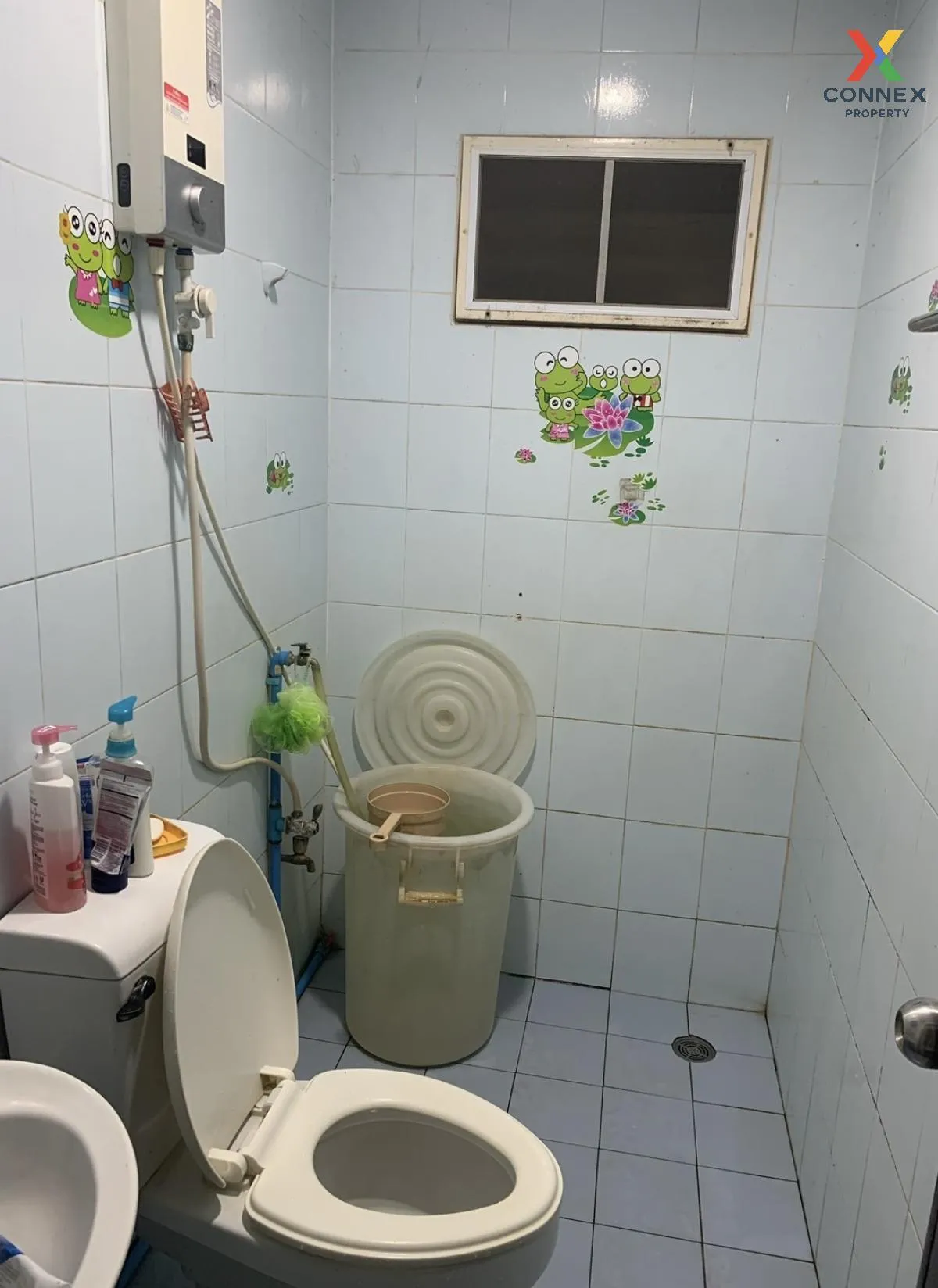 For Sale Townhouse/Townhome  , Baan Benjarat Erawan 2 , Khlong So