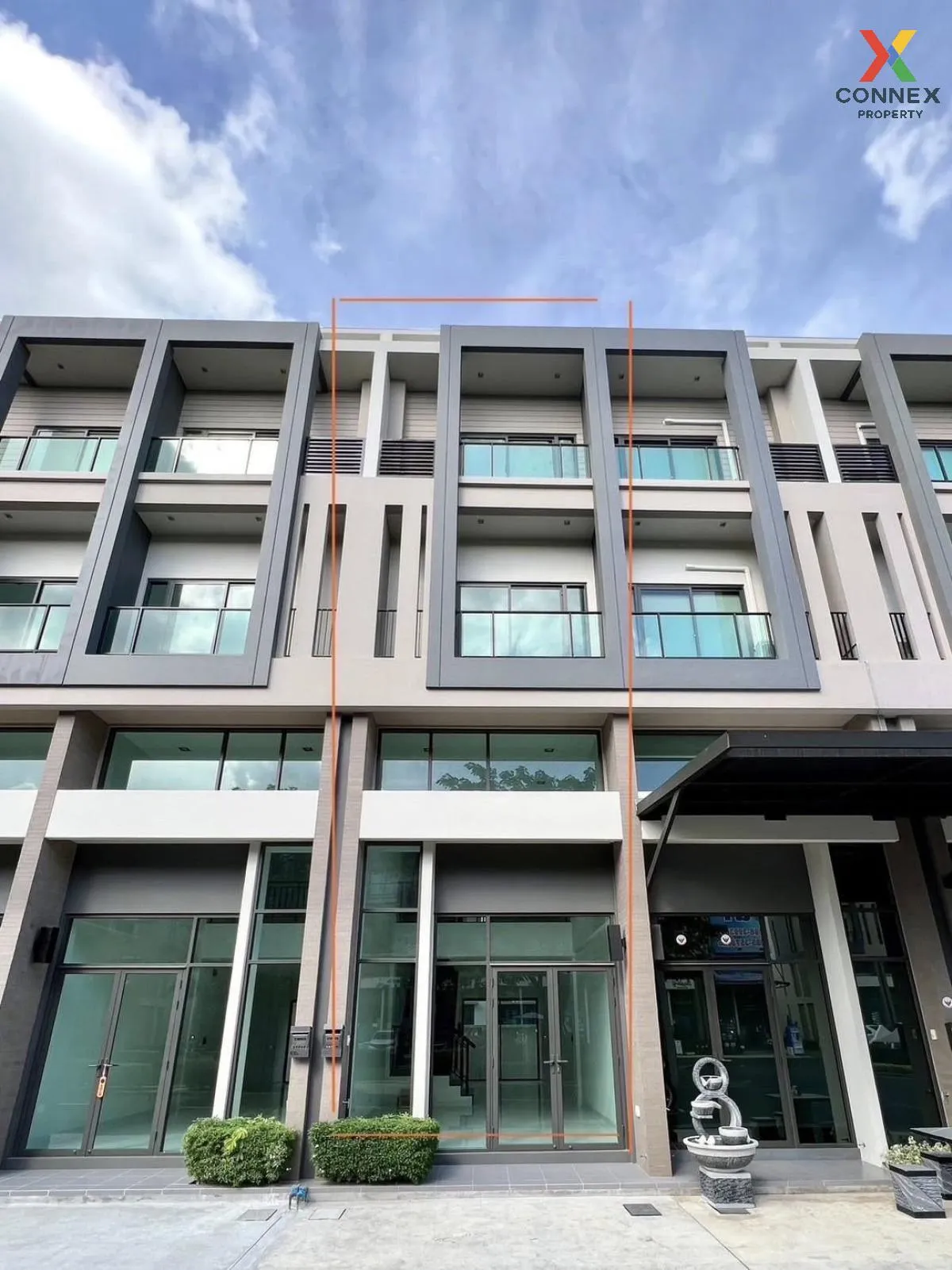 For Sale Commercial Building , Work Place Phetkasem 81-2 , Nong K 1