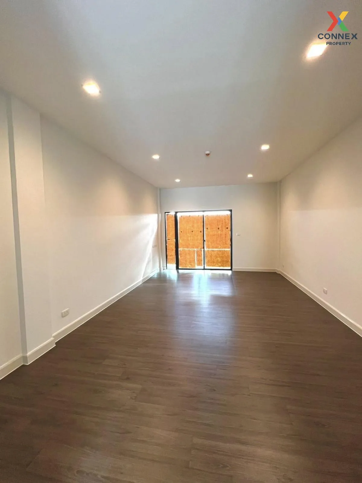 For Sale Commercial Building , Work Place Phetkasem 81-2 , Nong K