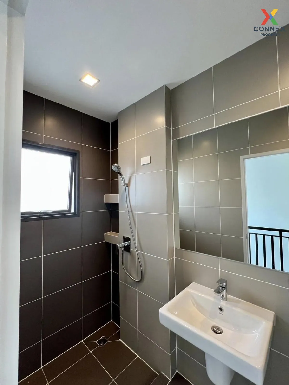 For Sale Commercial Building , Work Place Phetkasem 81-2 , Nong K