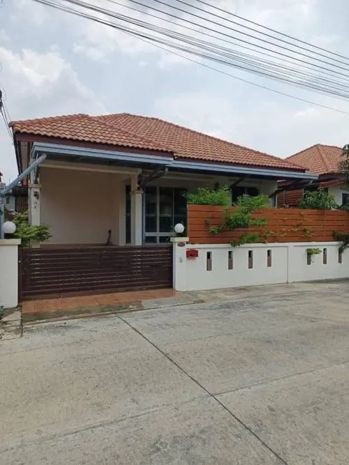 ขายบ้าน  หมู่บ้านฐานมั่นคง คลอง 2  อ.คลองหลวง จ.ปทุมธานี CX-133263