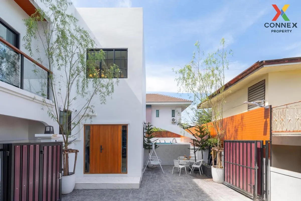 For Rent Modern Luxury Private Pool villa , Din Daeng , Din Daeng