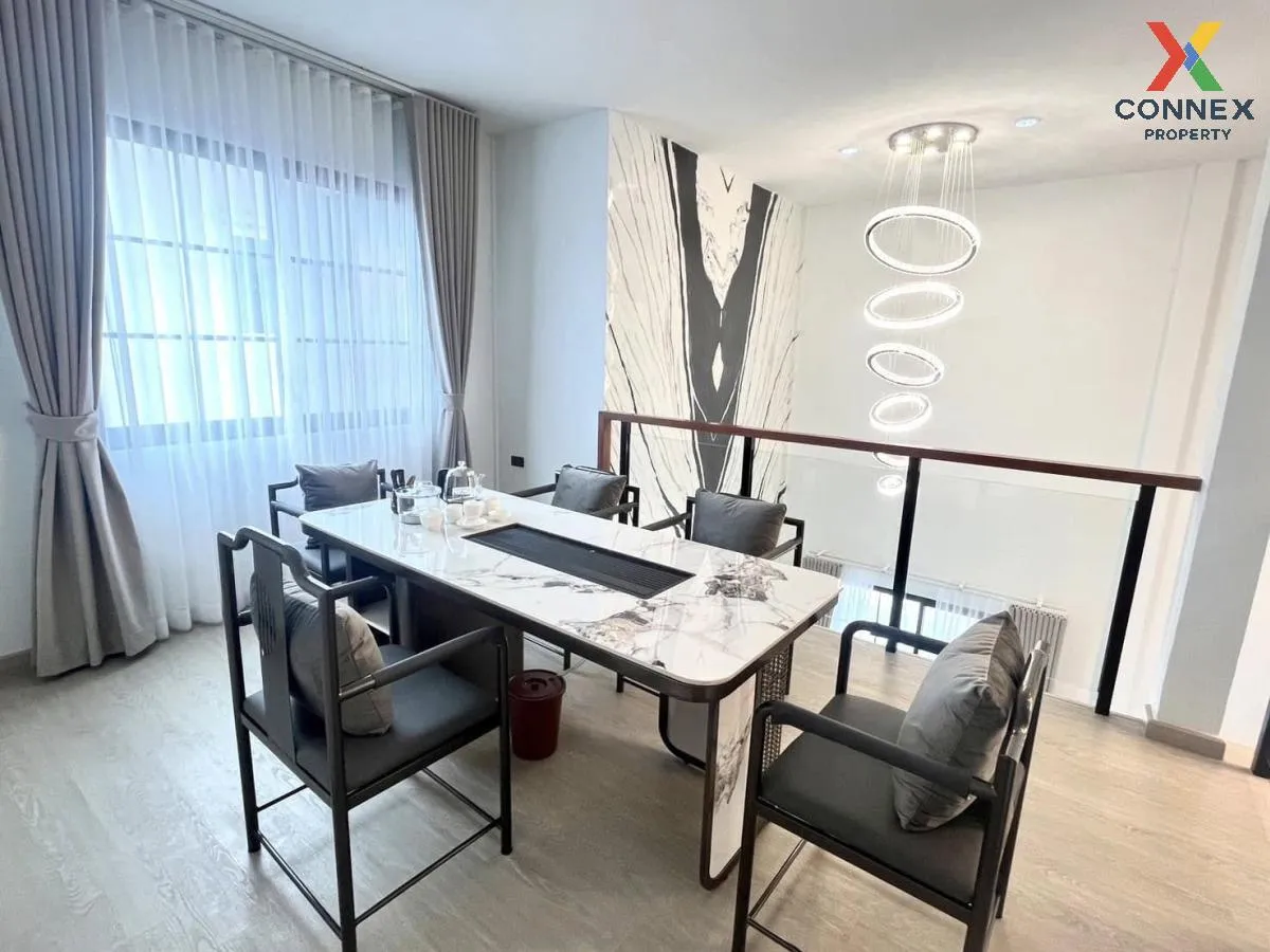 For Rent Modern Luxury Private Pool villa , Din Daeng , Din Daeng