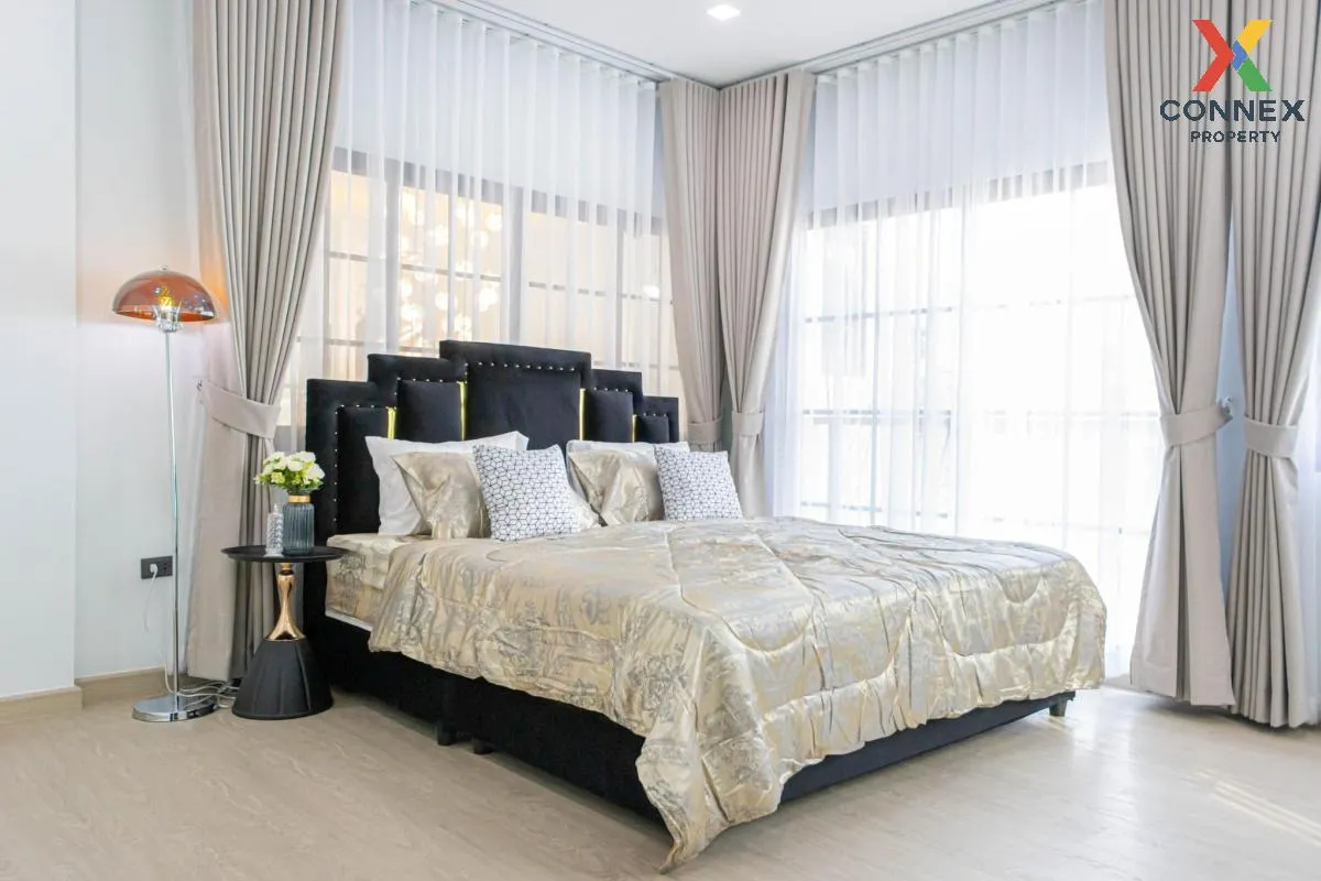 For Rent Modern Luxury Private Pool villa , Din Daeng , Din Daeng